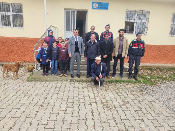 Kaymakamımız Cuma EMEÇ, Köy ziyaretleri kapsamında, Yeşilyurt, Küçükoturak ve Hallaçlar Köylerimize ziyarette bulundu.